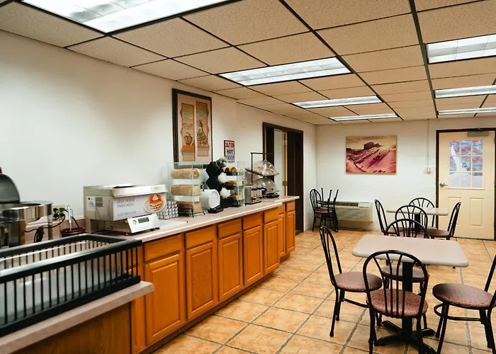 Wetherill Motel 2*